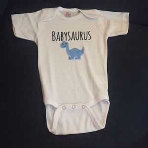 New Laughing Giraffe Babysaurus Baby Onesie  Size 3-6 Months